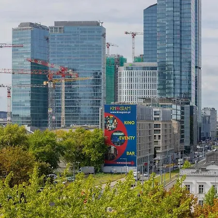 Center Skylines By Renters Warsaw