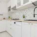 Center Skylines By Renters Apartmán